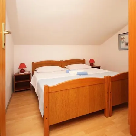 Апартаменты Katica - Comfort One Bedroom With Terrace And Sea View